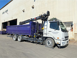 ヒアブ付大型トラック